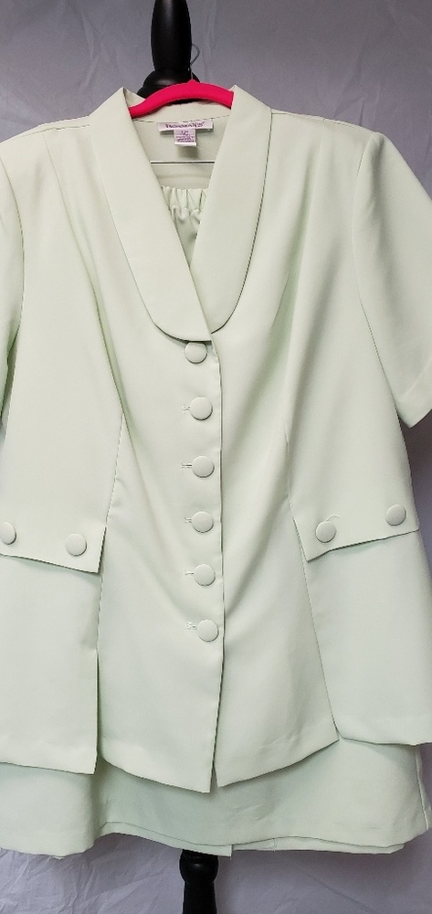 20W skirt suit